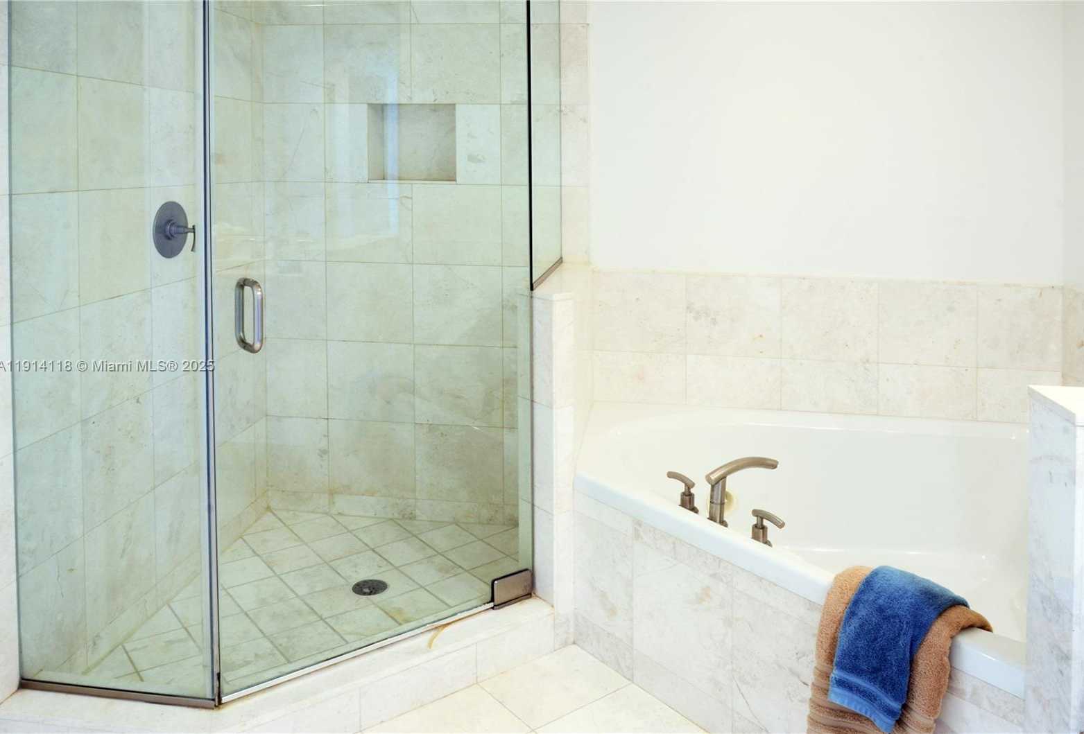 Small Image of 901 BRICKELL KEY BLVD #705, Miami Number 13