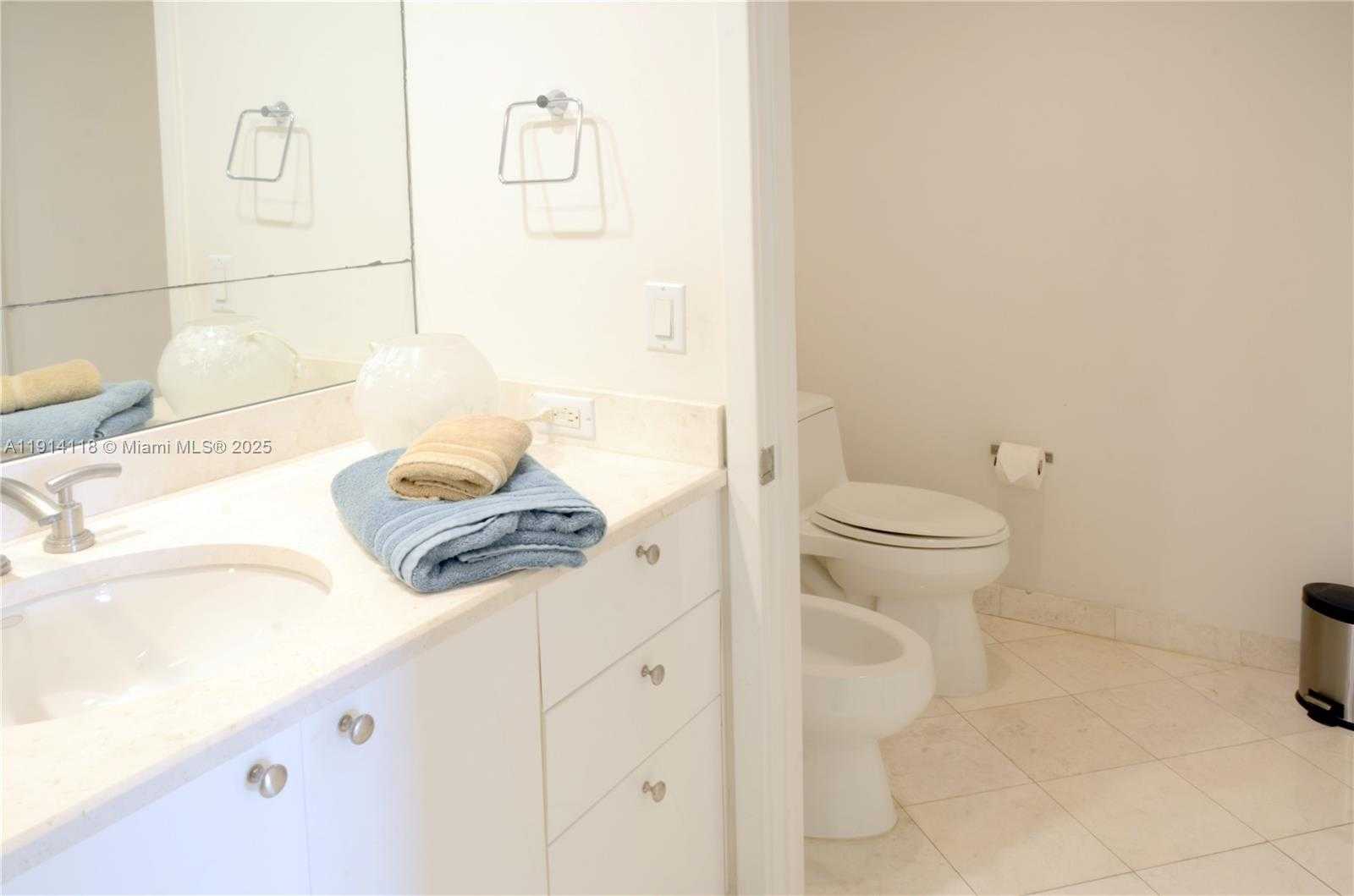 Small Image of 901 BRICKELL KEY BLVD #705, Miami Number 14