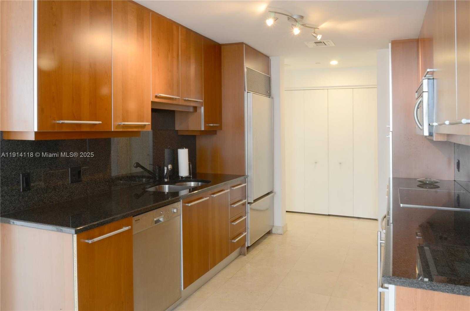 Small Image of 901 BRICKELL KEY BLVD #705, Miami Number 18