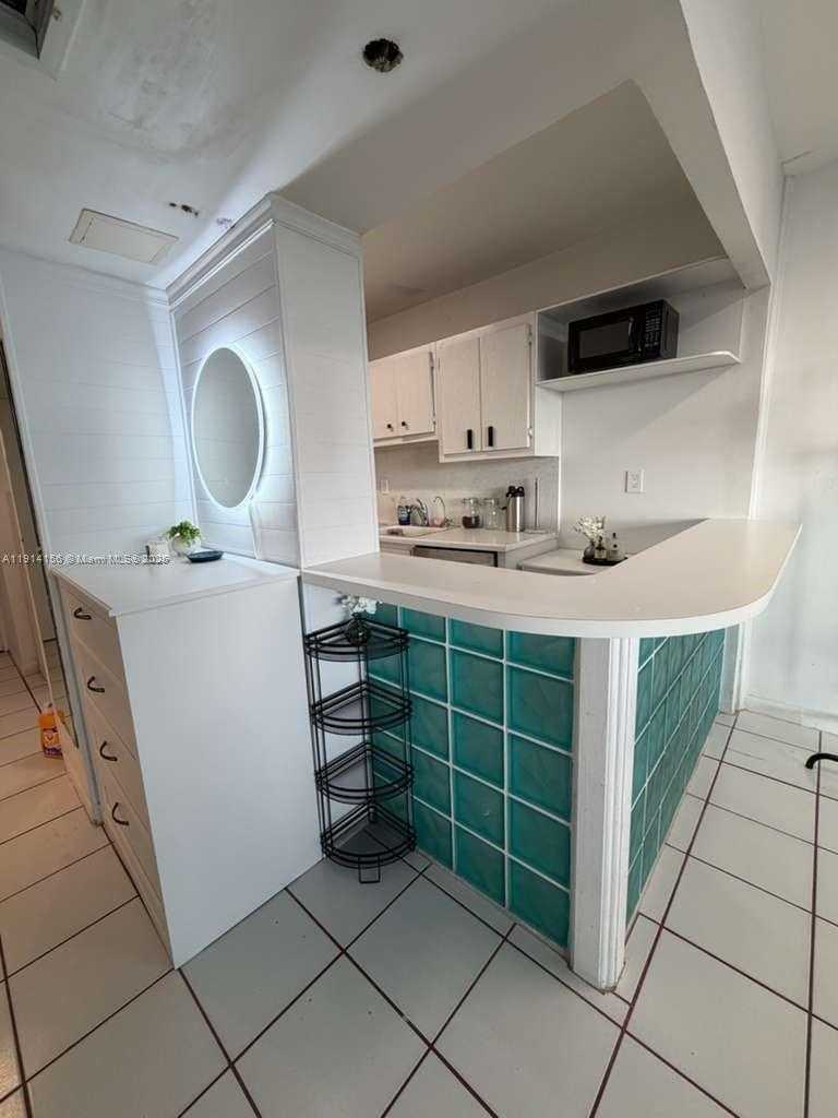 Small Image of 100 LINCOLN RD #1609, Miami Beach Number 3