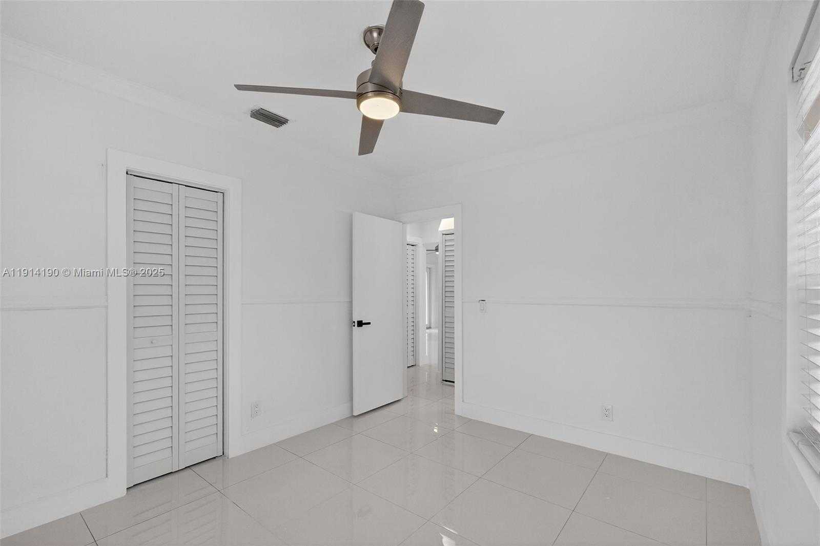 Small Image of 465 NORTH WEST 153RD ST, Miami Number 11