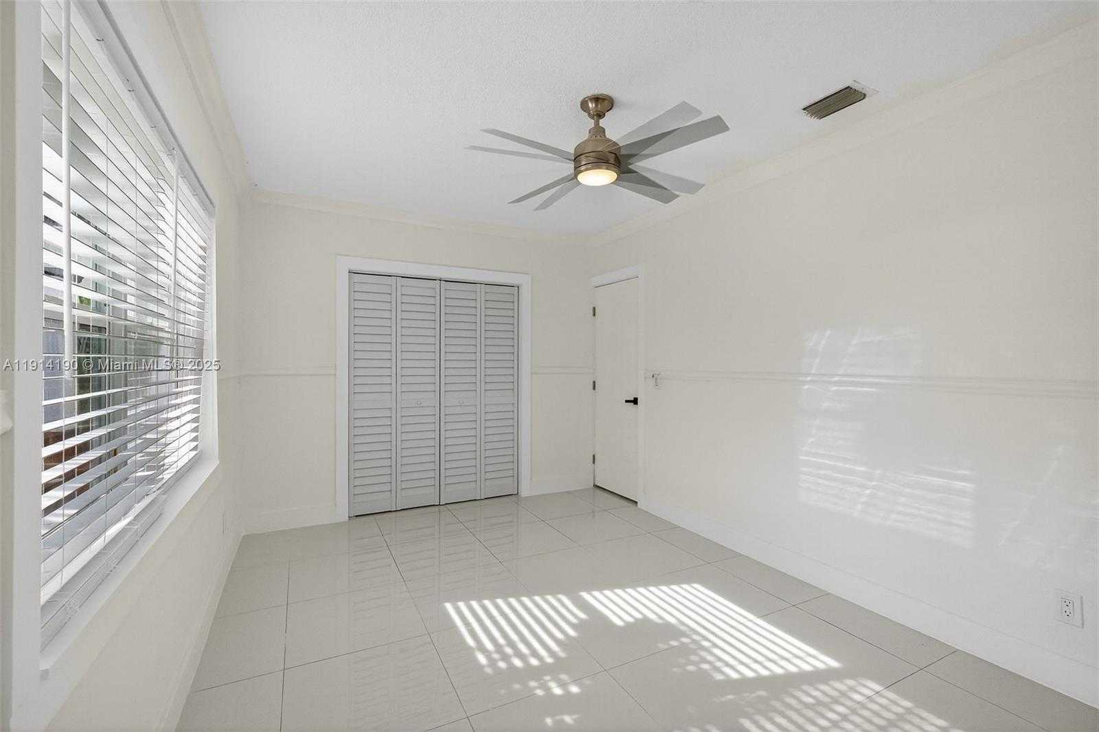 Small Image of 465 NORTH WEST 153RD ST, Miami Number 15