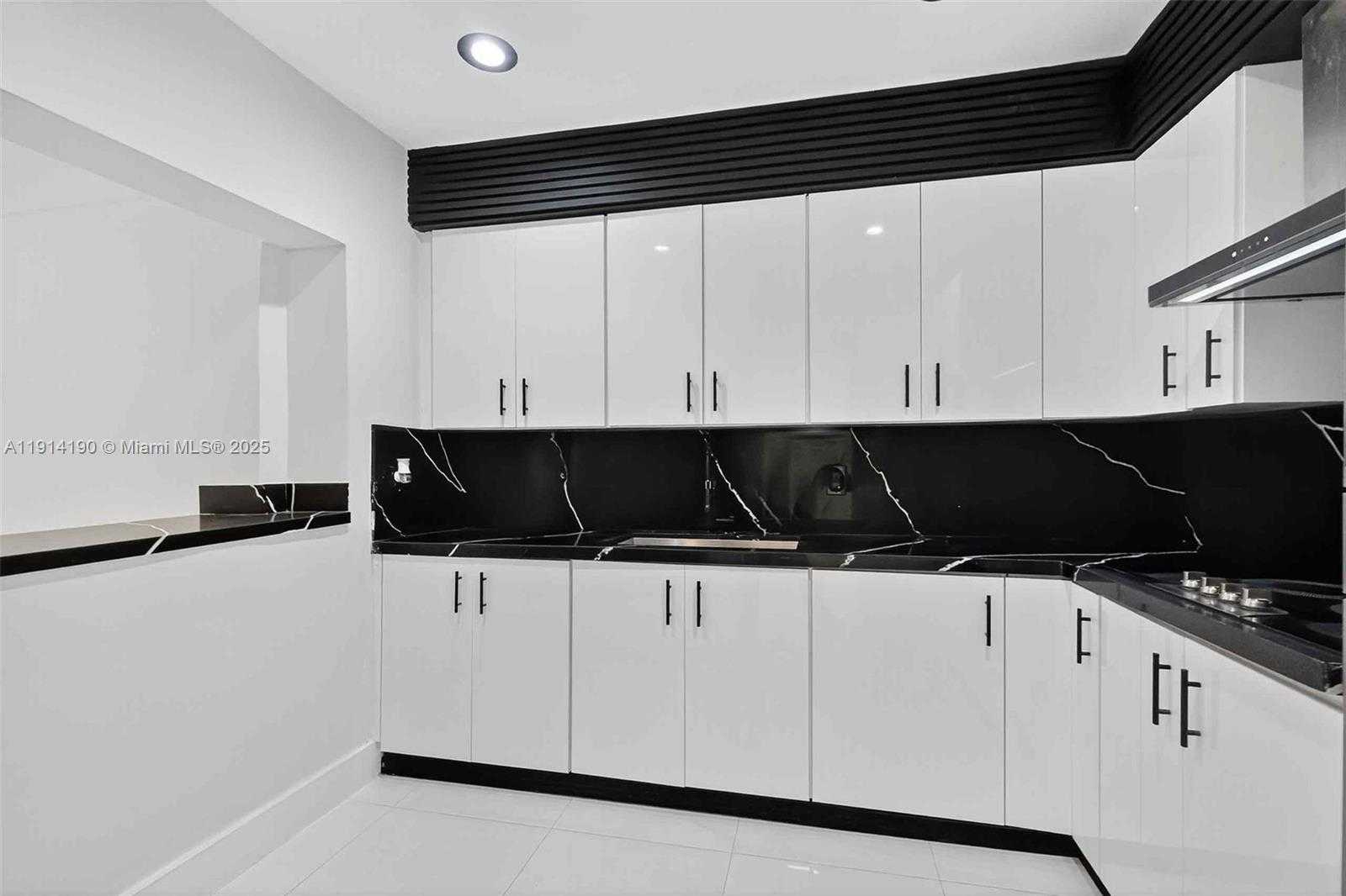 Small Image of 465 NORTH WEST 153RD ST, Miami Number 22