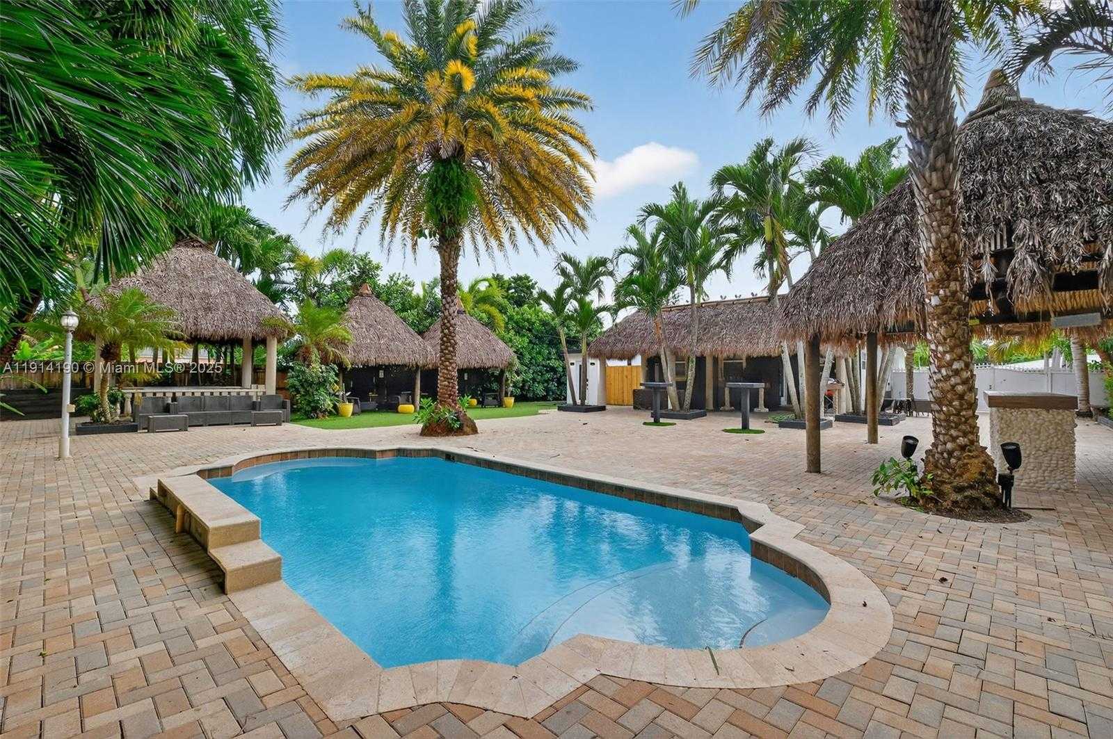 Small Image of 465 NORTH WEST 153RD ST, Miami Number 37