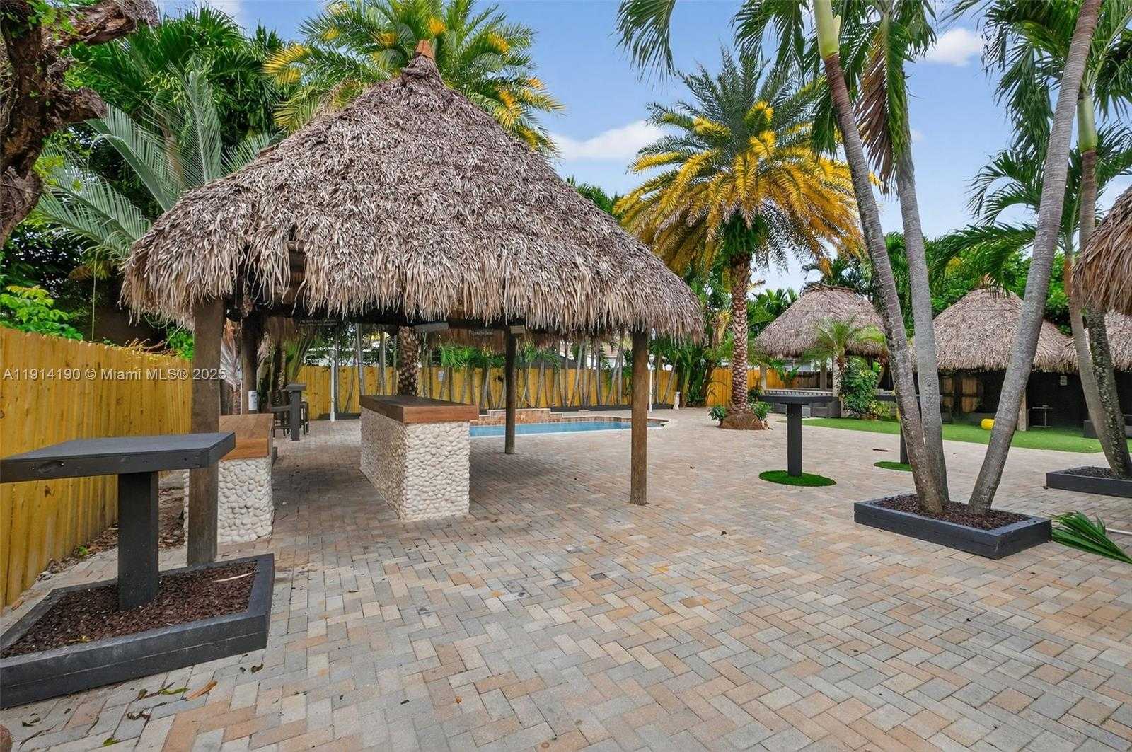 Small Image of 465 NORTH WEST 153RD ST, Miami Number 40