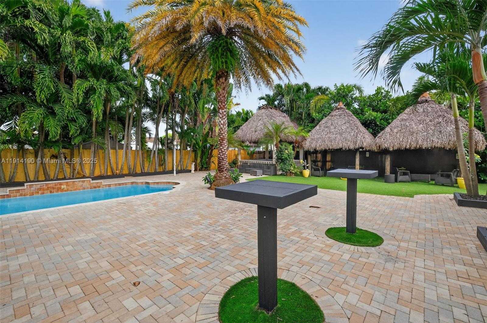 Small Image of 465 NORTH WEST 153RD ST, Miami Number 41