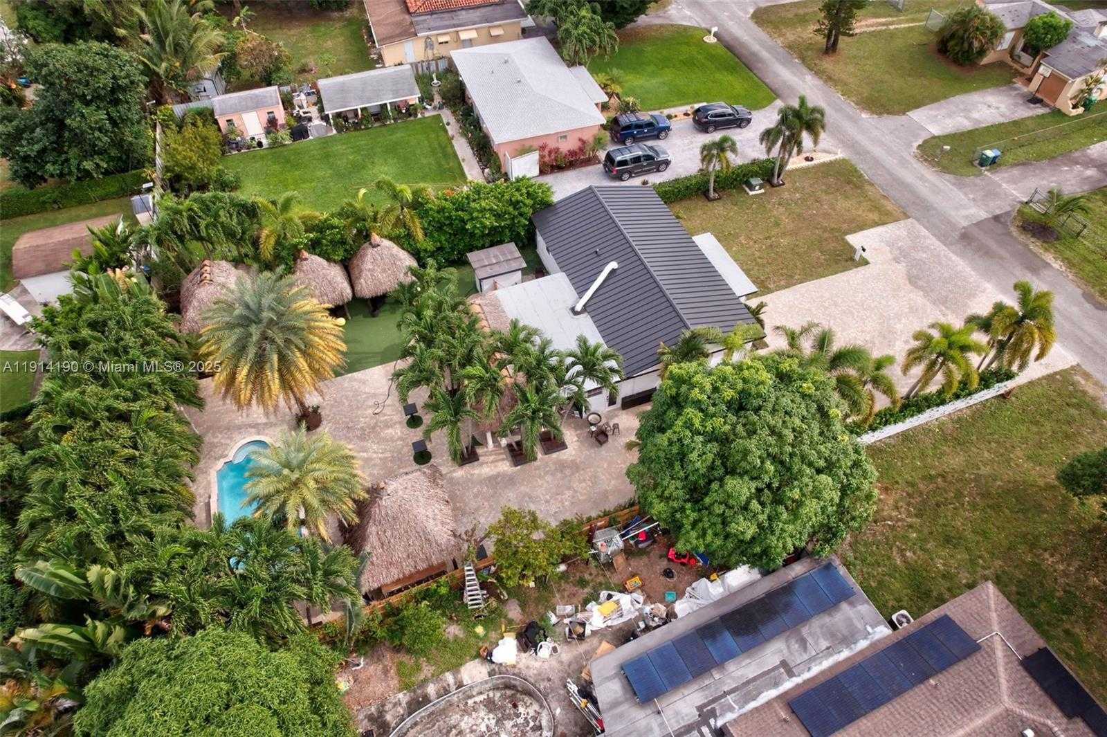 Small Image of 465 NORTH WEST 153RD ST, Miami Number 42