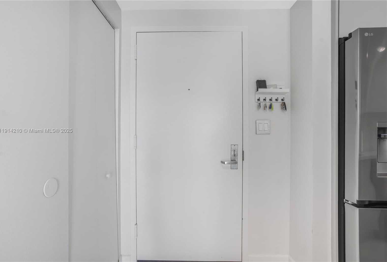 Small Image of 335 Biscayne Blvd, Miami, FL 33132, USA Number 10