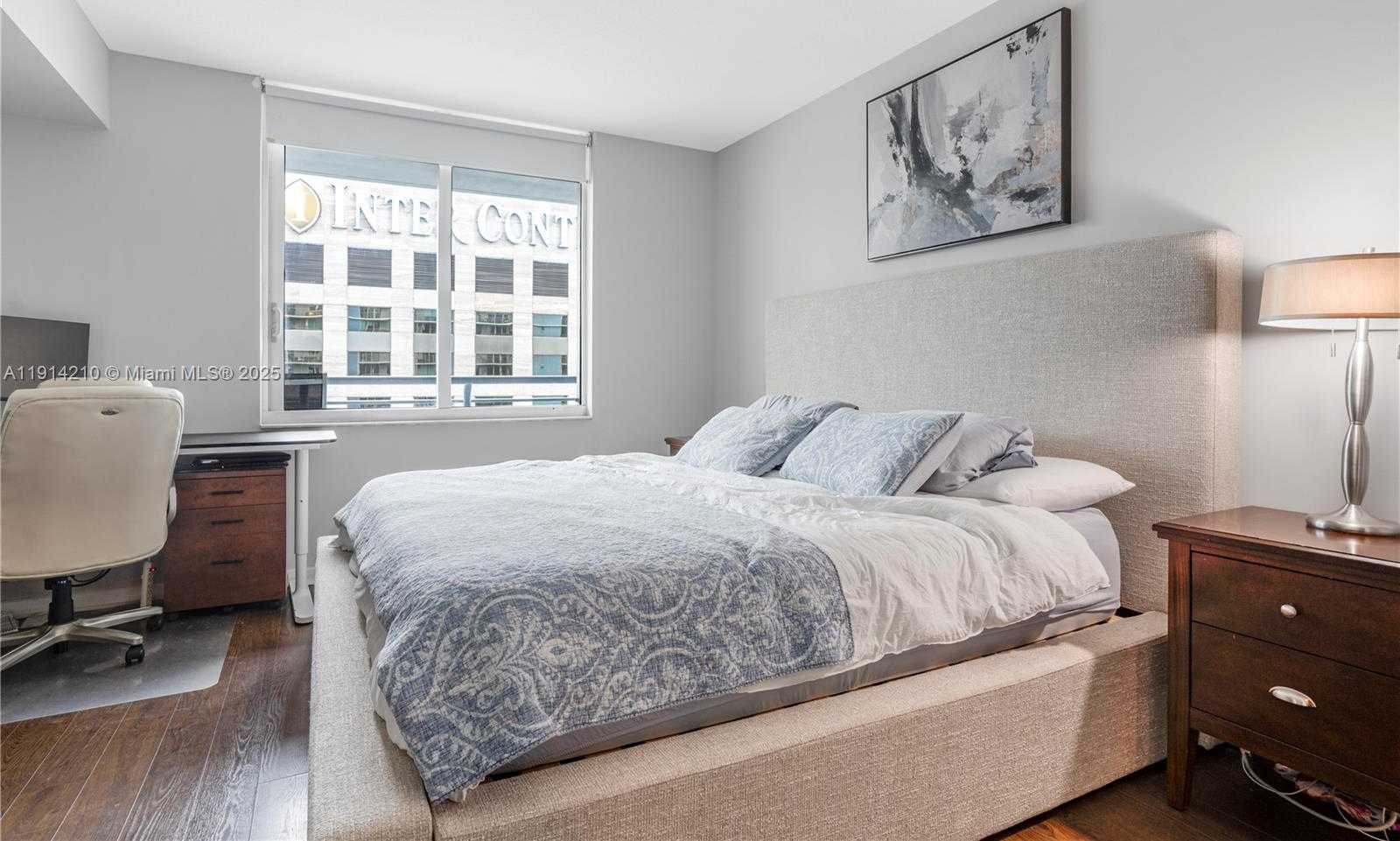 Small Image of 335 Biscayne Blvd, Miami, FL 33132, USA Number 11