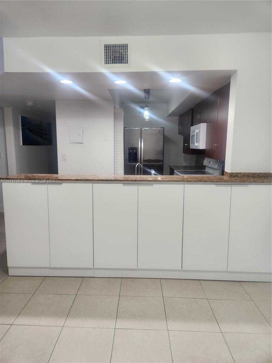 Small Image of 18880 NORTH WEST 57TH AVE #105, Hialeah Number 6