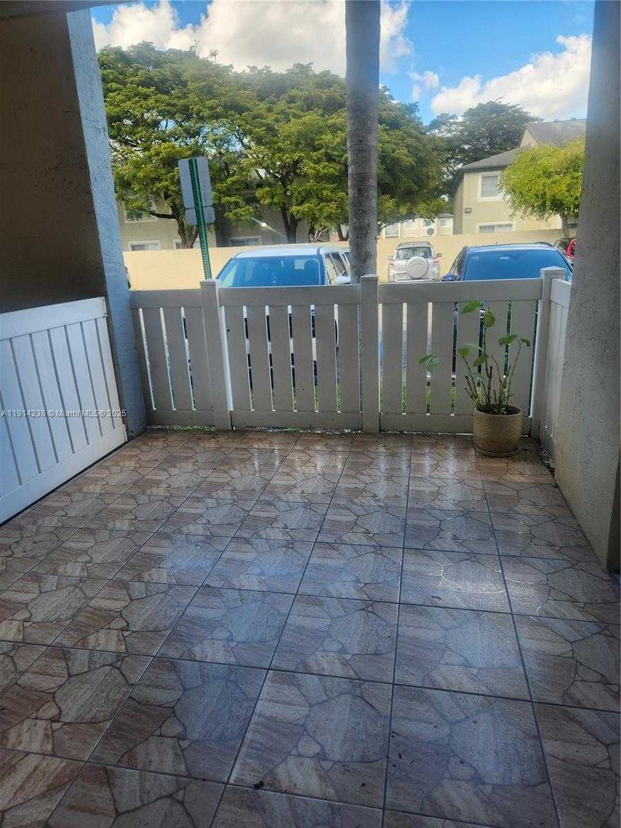 Small Image of 18880 NORTH WEST 57TH AVE #105, Hialeah Number 7