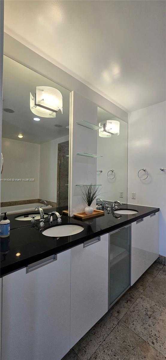 Small Image of 7901 HISPANOLA AVE #607, North Bay Village Number 13