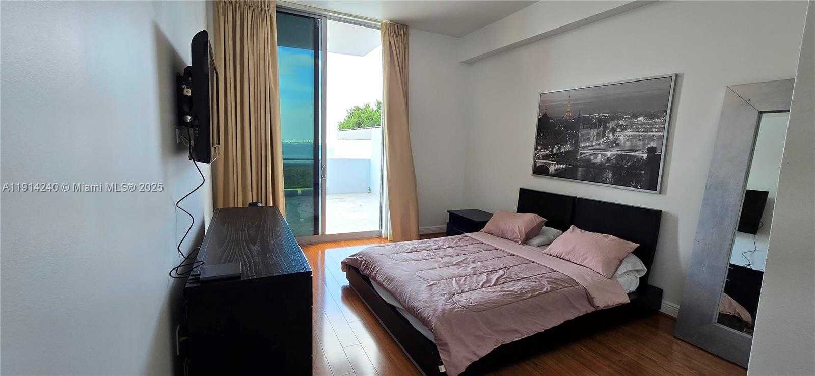 Small Image of 7901 HISPANOLA AVE #607, North Bay Village Number 23