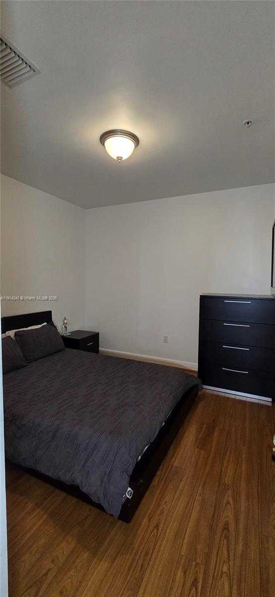 Small Image of 7901 HISPANOLA AVE #607, North Bay Village Number 26