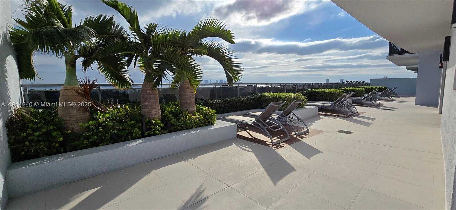 Small Image of 7901 HISPANOLA AVE #607, North Bay Village Number 38