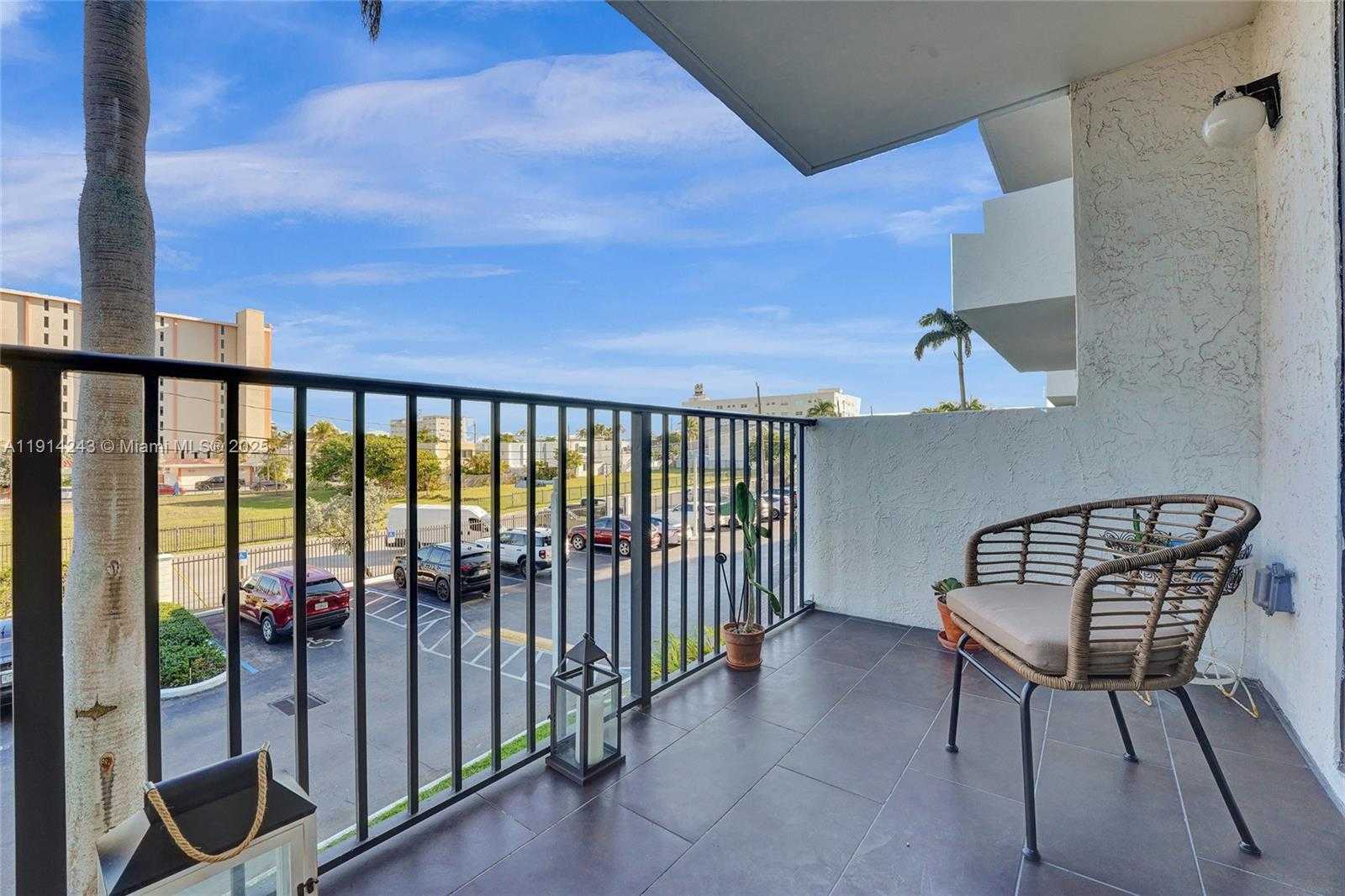 Small Image of 1201 SOUTH OCEAN DR #218N, Hollywood Number 64