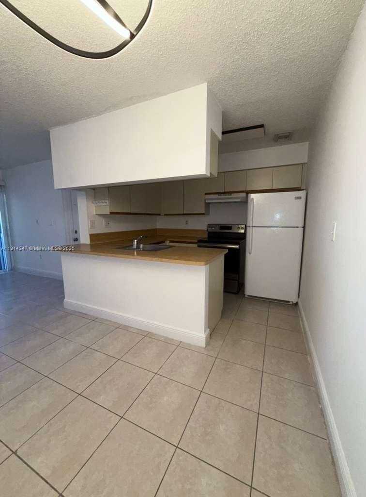 Small Image of 17580 NORTH WEST 67TH PL #F-1, Hialeah Number 4
