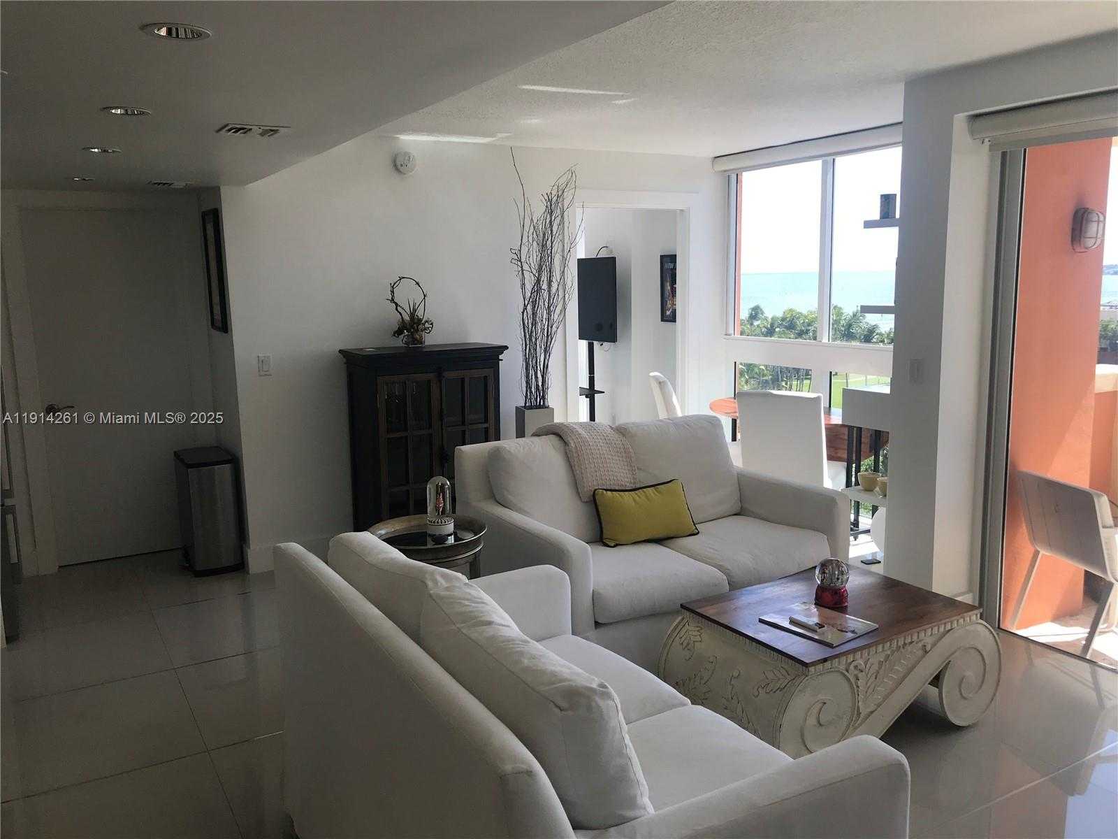 Small Image of 2951 SOUTH BAYSHORE DR #904, Miami Number 13