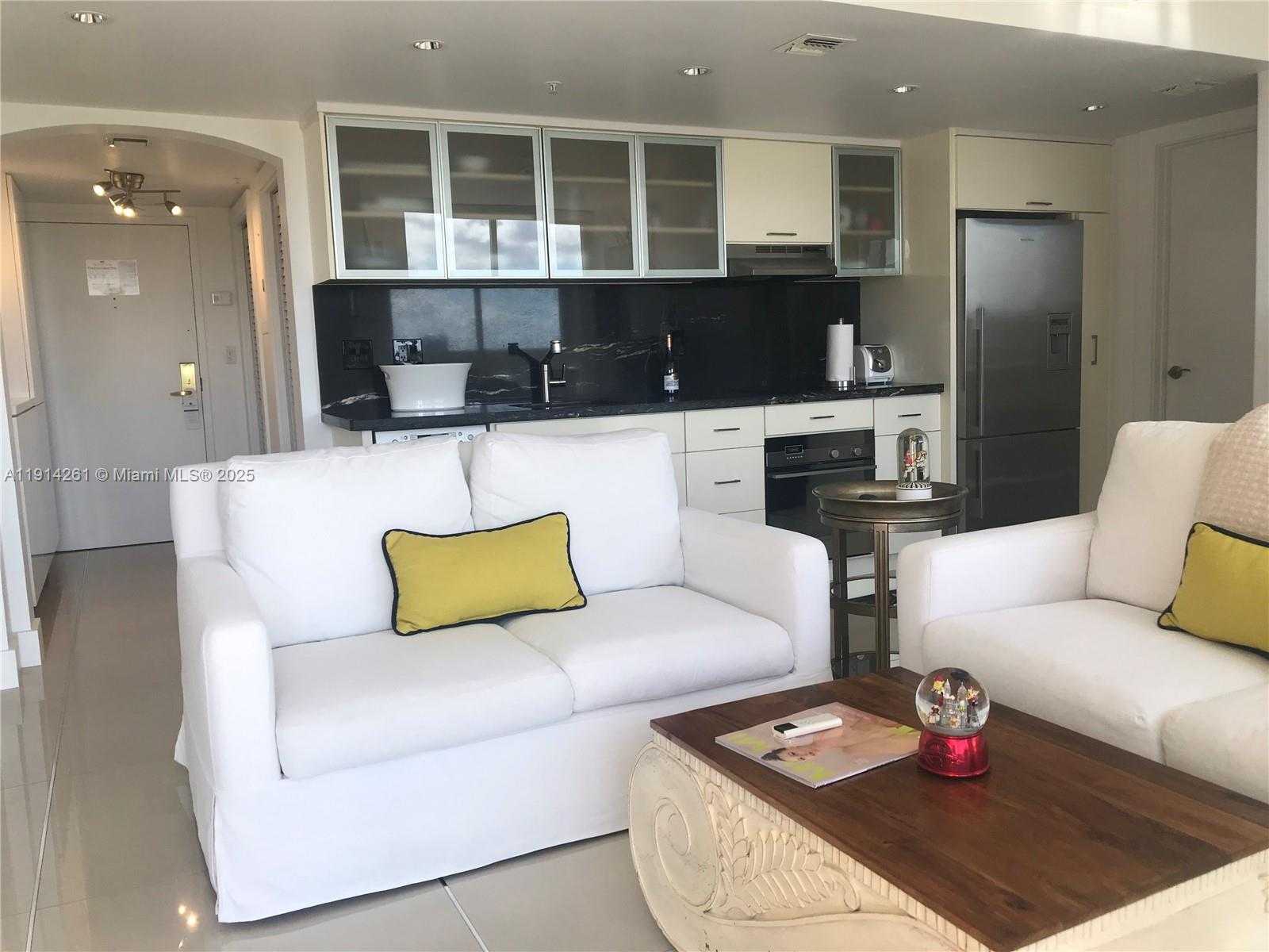 Small Image of 2951 SOUTH BAYSHORE DR #904, Miami Number 16