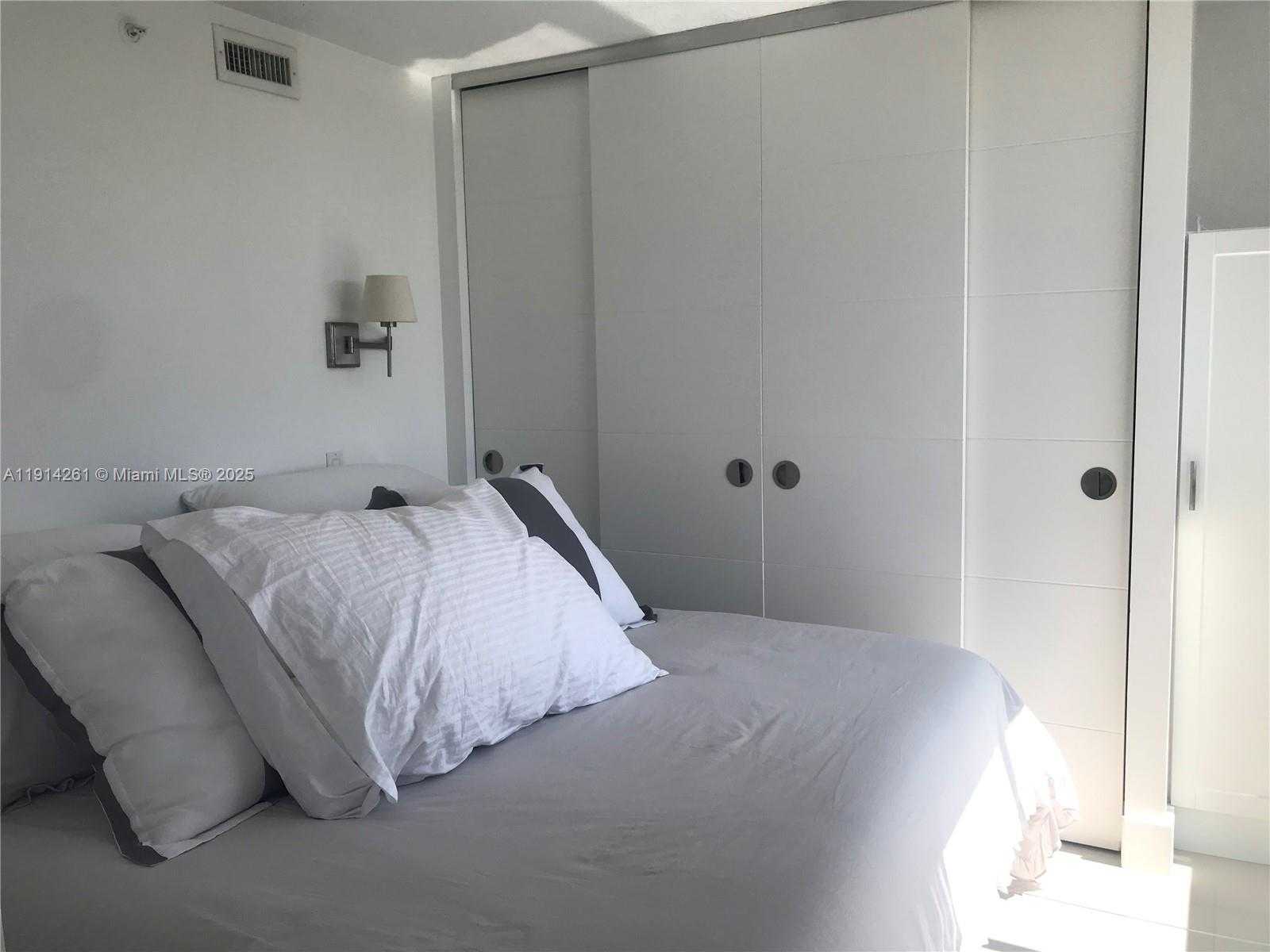 Small Image of 2951 SOUTH BAYSHORE DR #904, Miami Number 21