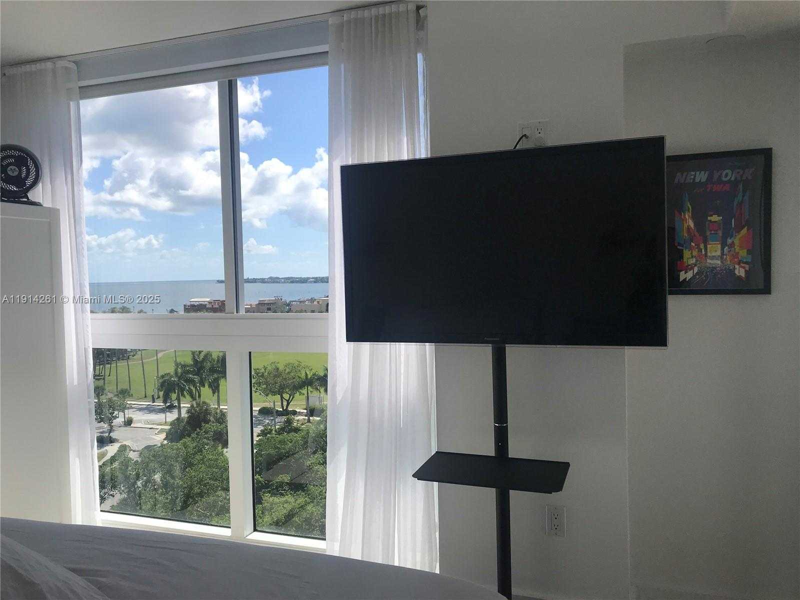 Small Image of 2951 SOUTH BAYSHORE DR #904, Miami Number 23