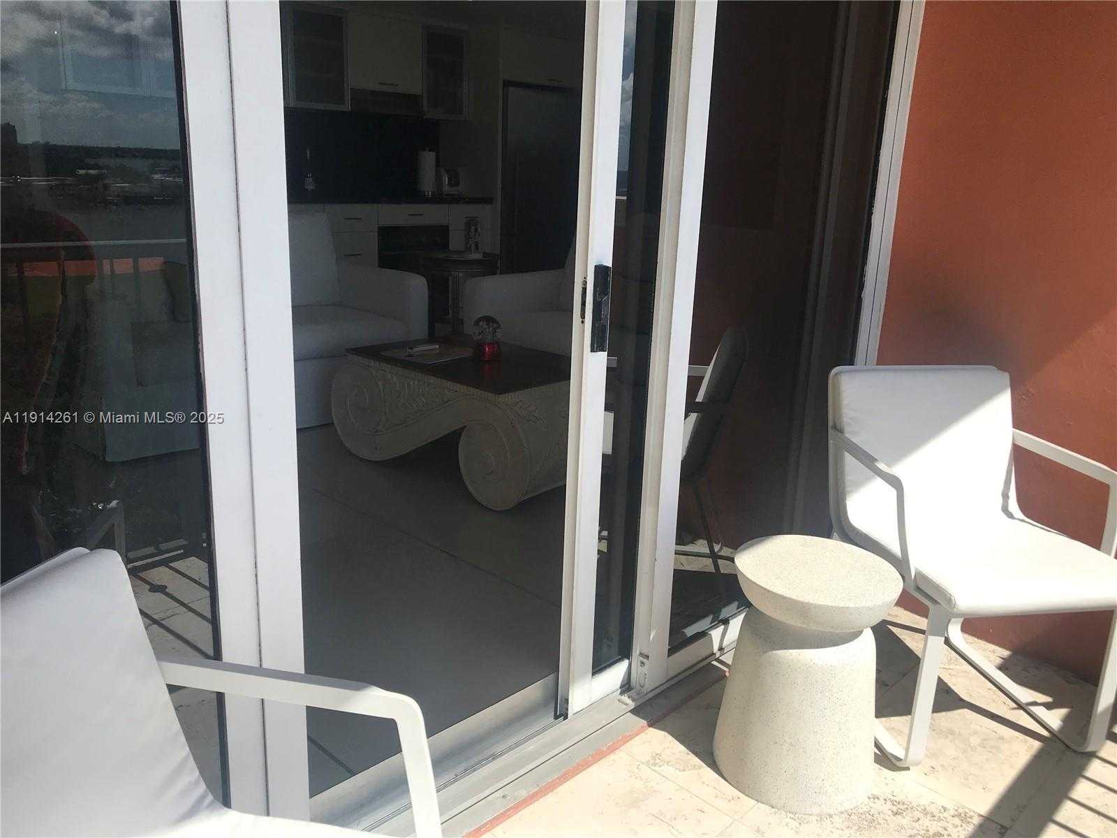 Small Image of 2951 SOUTH BAYSHORE DR #904, Miami Number 27