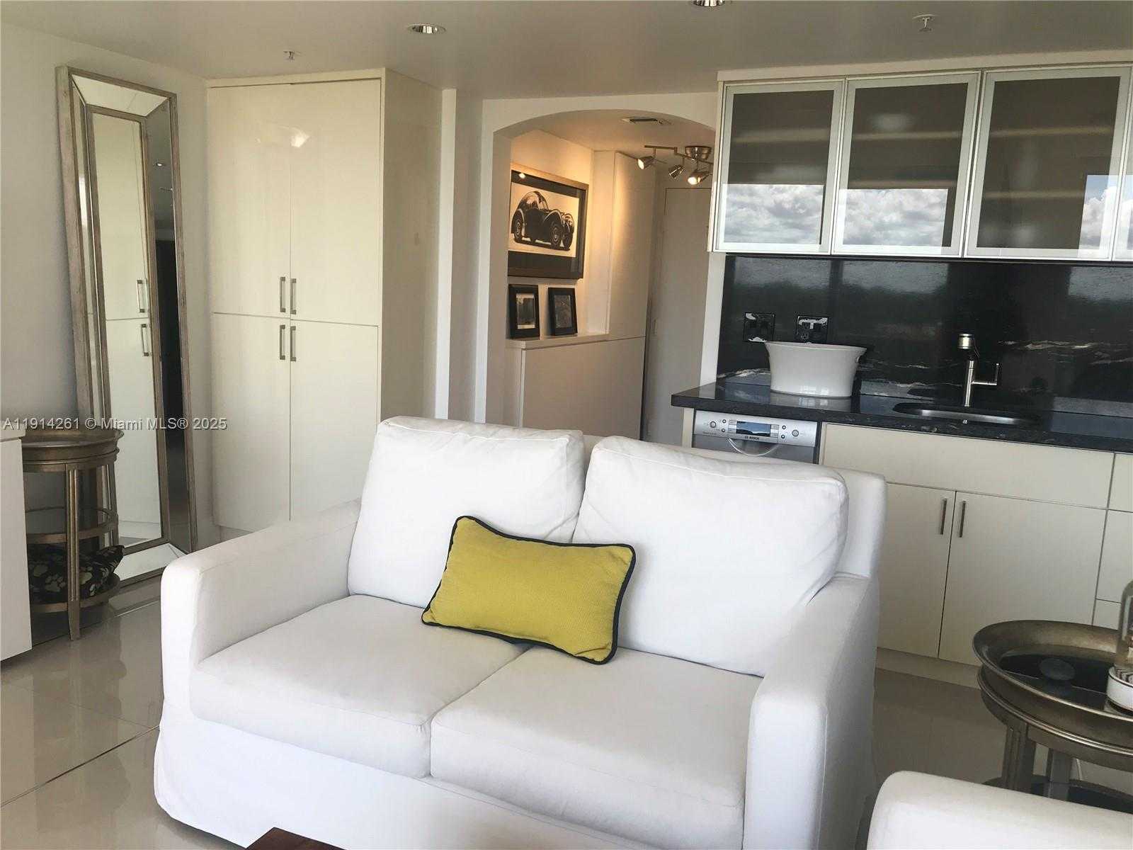 Small Image of 2951 SOUTH BAYSHORE DR #904, Miami Number 5