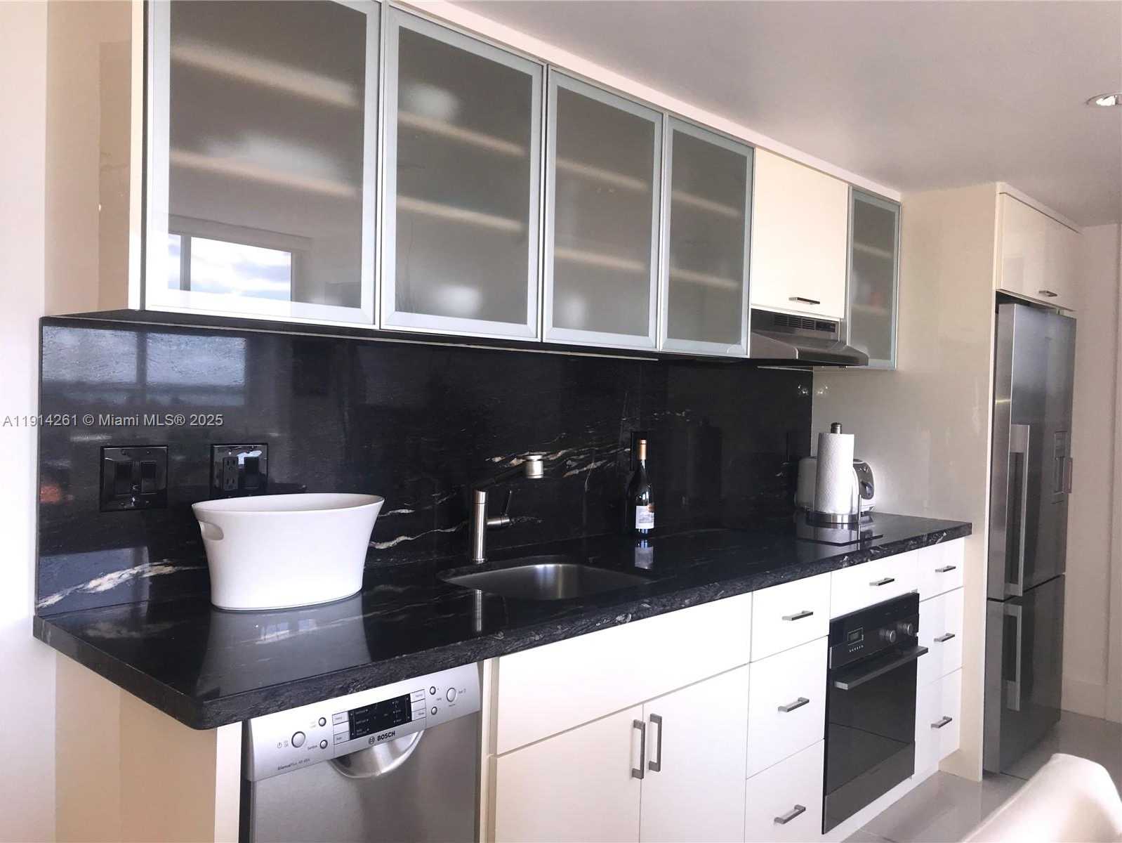 Small Image of 2951 SOUTH BAYSHORE DR #904, Miami Number 9