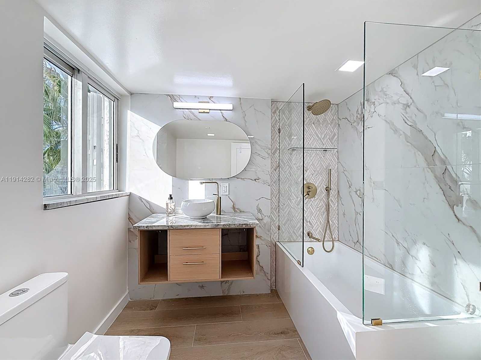 Small Image of 5900 COLLINS AVE #508, Miami Beach Number 23