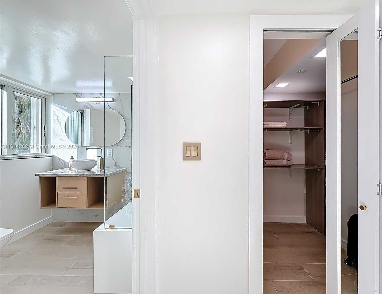 Small Image of 5900 COLLINS AVE #508, Miami Beach Number 24