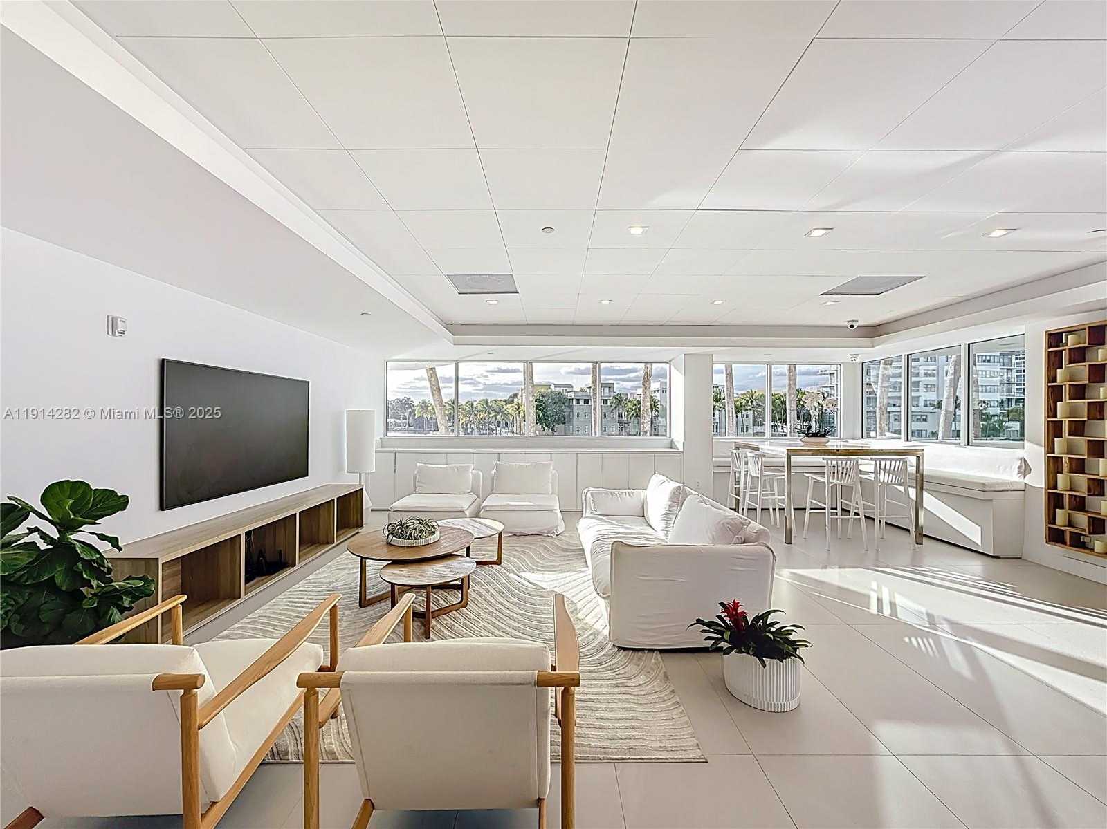 Small Image of 5900 COLLINS AVE #508, Miami Beach Number 31