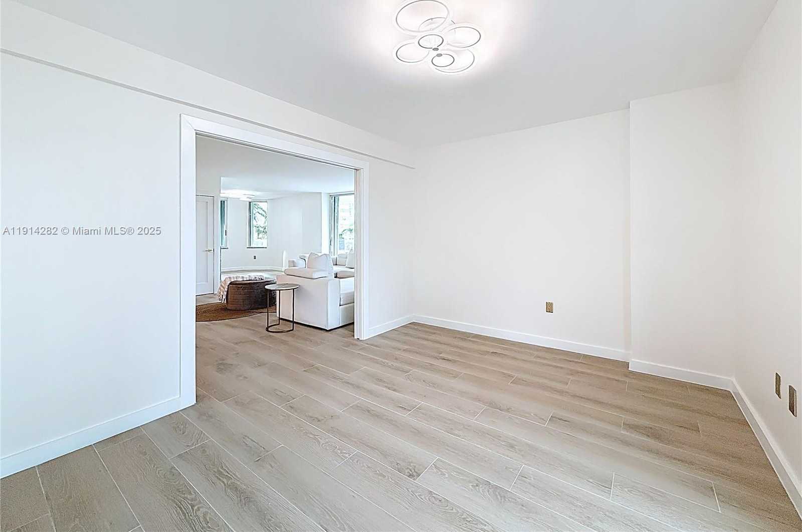 Small Image of 5900 COLLINS AVE #508, Miami Beach Number 8