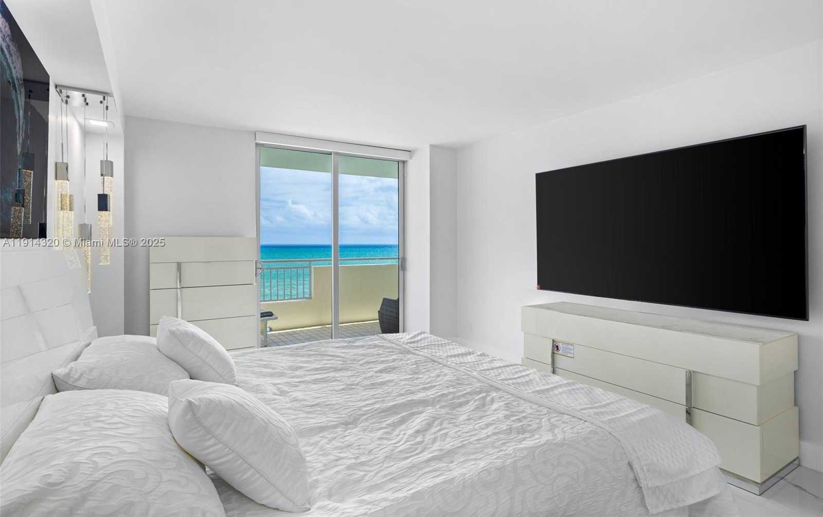 Small Image of 3180 SOUTH OCEAN DR #1408, Hallandale Beach Number 13