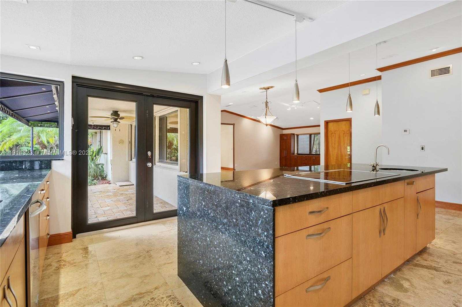 Small Image of 8035 SOUTH WEST 89TH CT #n/a, Miami Number 12