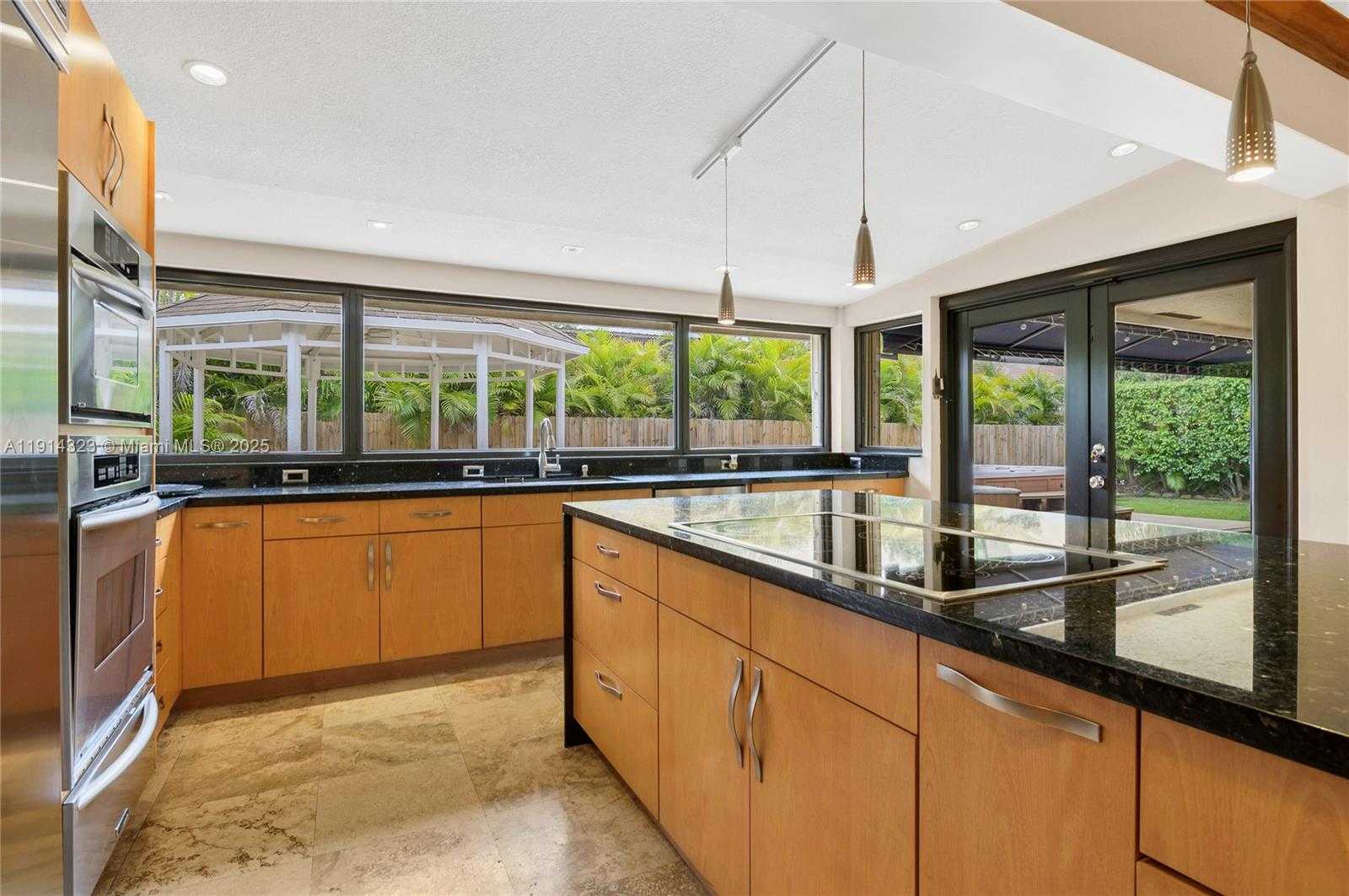 Small Image of 8035 SOUTH WEST 89TH CT #n/a, Miami Number 13