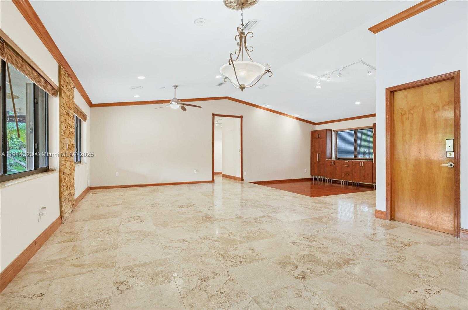 Small Image of 8035 SOUTH WEST 89TH CT #n/a, Miami Number 14