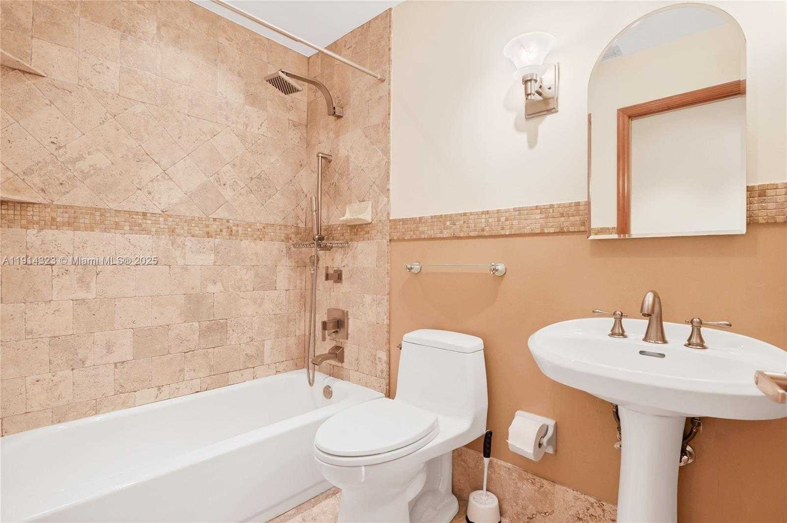 Small Image of 8035 SOUTH WEST 89TH CT #n/a, Miami Number 19