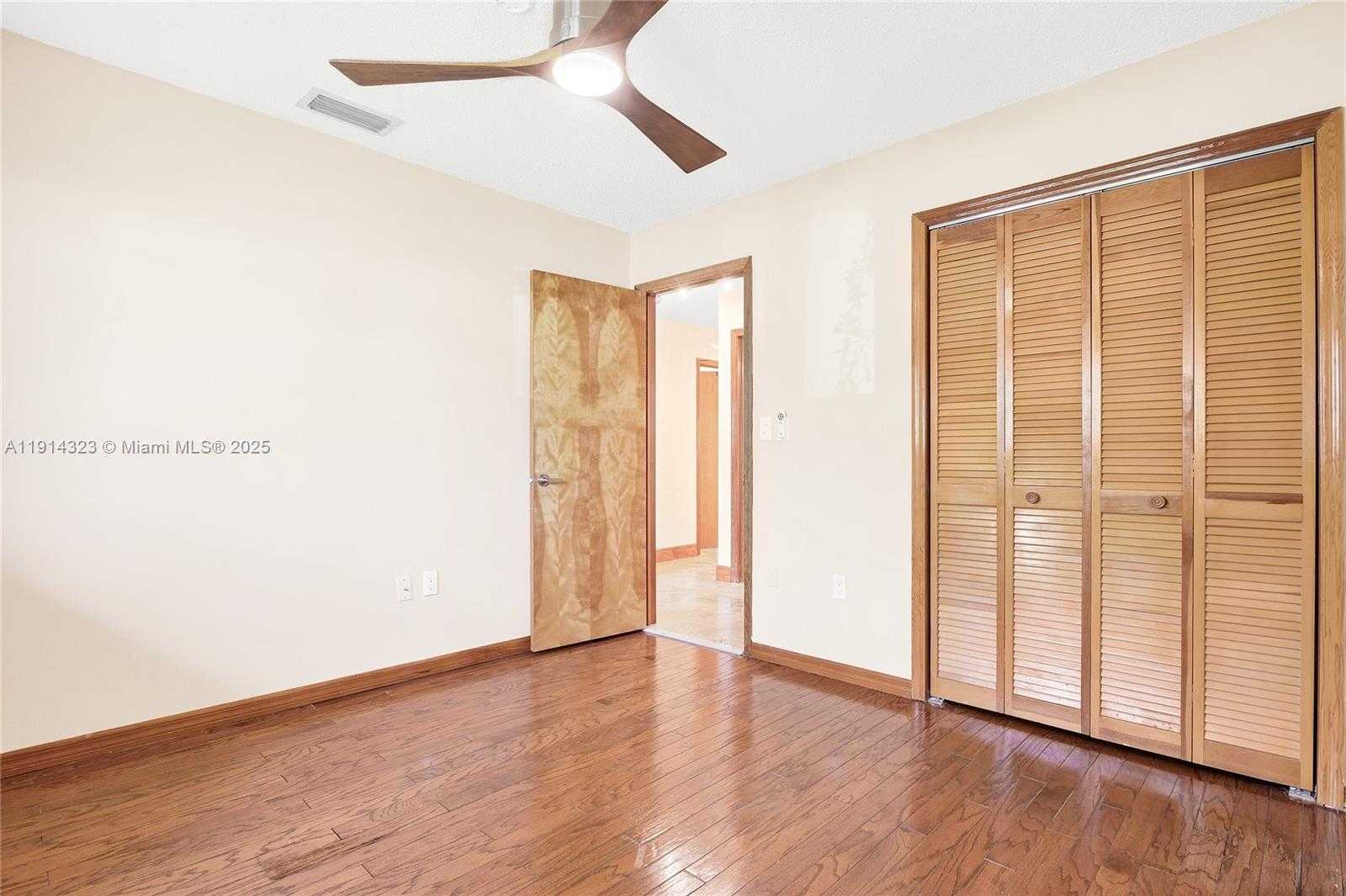 Small Image of 8035 SOUTH WEST 89TH CT #n/a, Miami Number 22