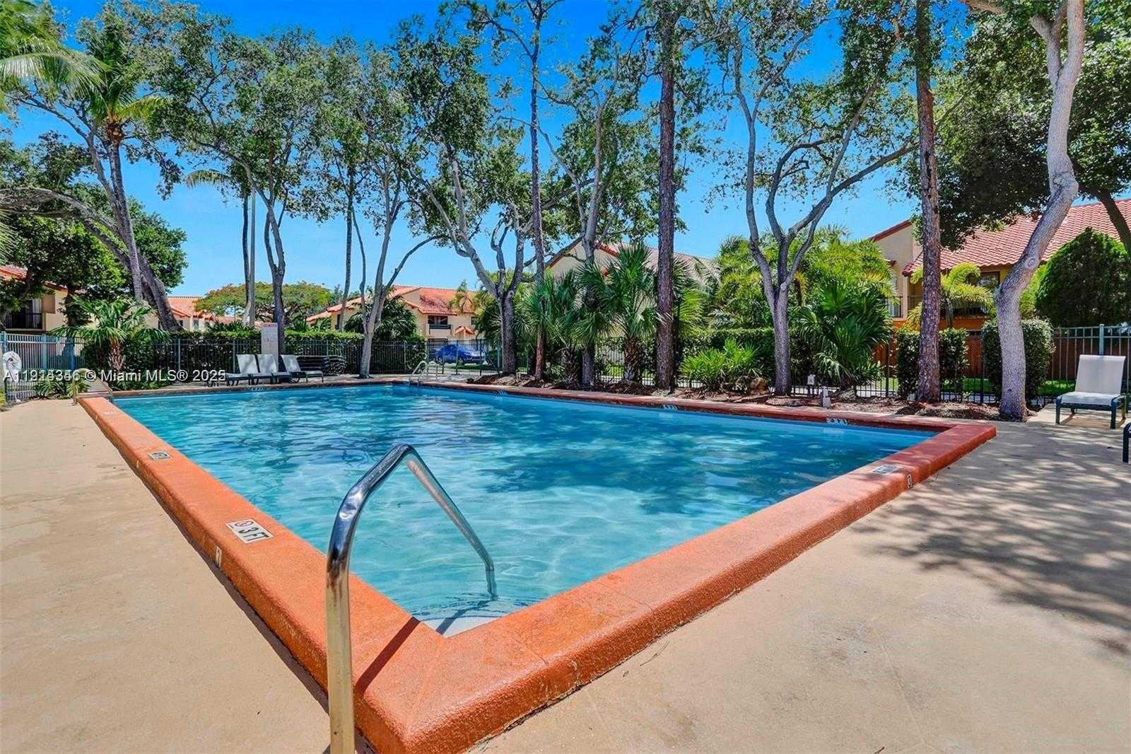 Small Image of 10167 SOUTH WEST 77TH CT #10167, Miami Number 18