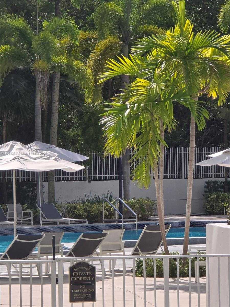 Small Image of 100 BAYVIEW DR #1420, Sunny Isles Beach Number 30