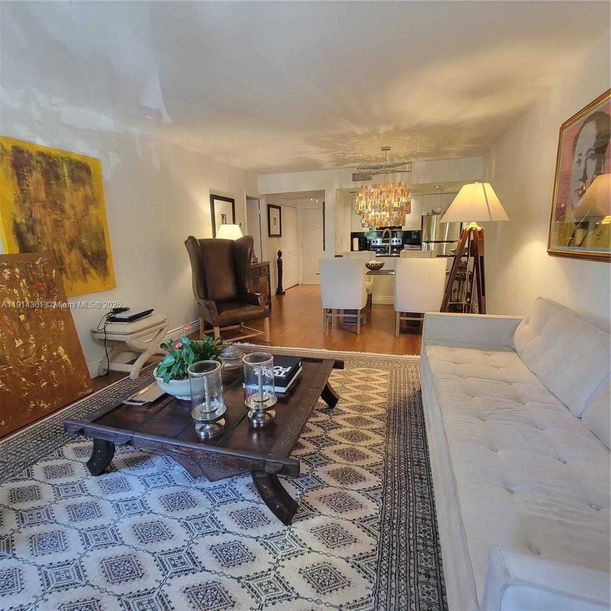 Small Image of 8180 GENEVA CT #219, Doral Number 15