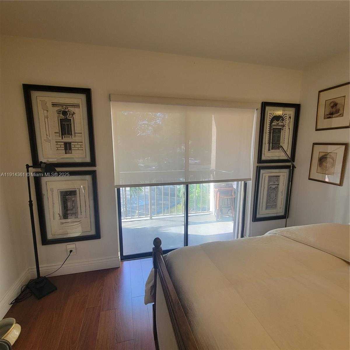 Small Image of 8180 GENEVA CT #219, Doral Number 18