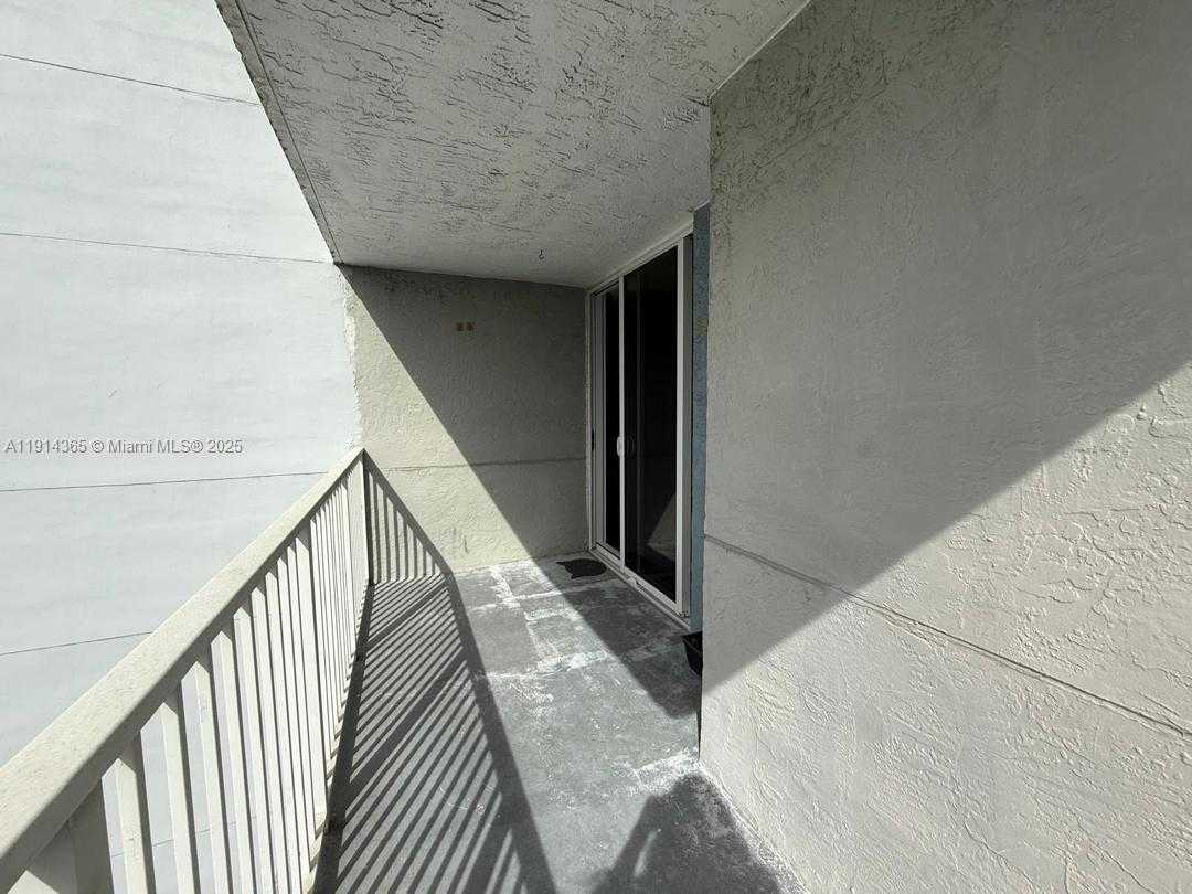 Small Image of 850 NORTH MIAMI AVE #W-2105, Miami Number 12