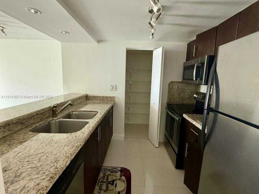 Small Image of 850 NORTH MIAMI AVE #W-2105, Miami Number 4