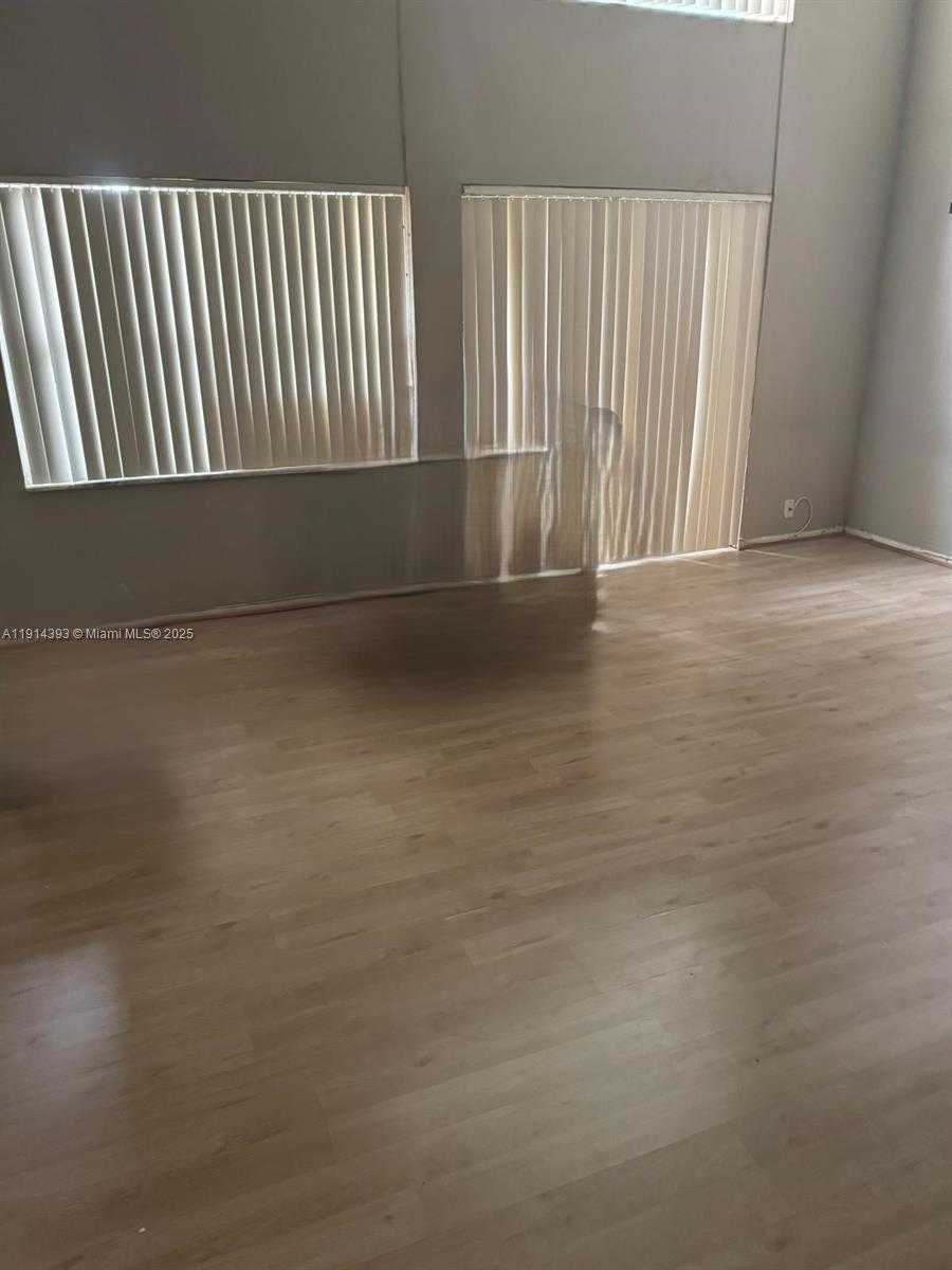 Small Image of 17901 NORTH WEST 68TH AVE #S206, Hialeah Number 7