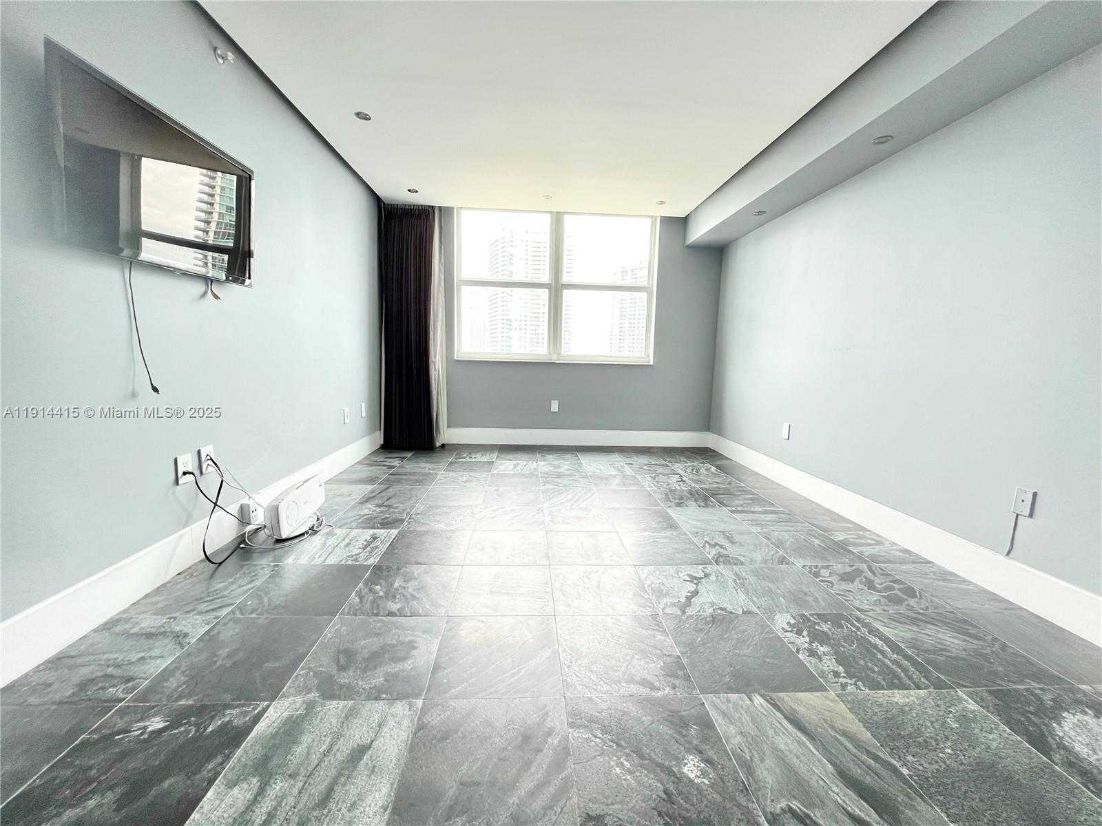 Small Image of 31 SOUTH EAST 5TH ST #2609, Miami Number 3