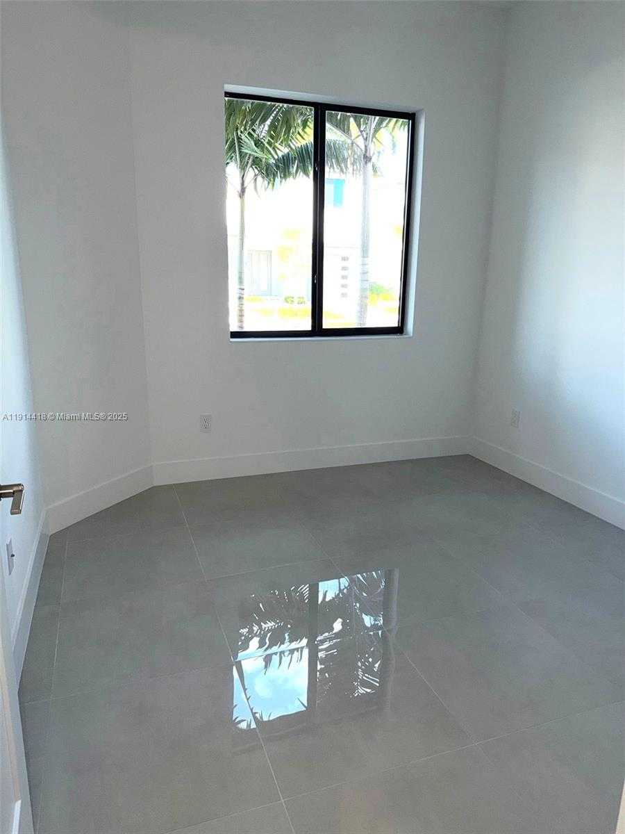 Small Image of 1438 SOUTH WEST 23RD ST, Fort Lauderdale Number 21