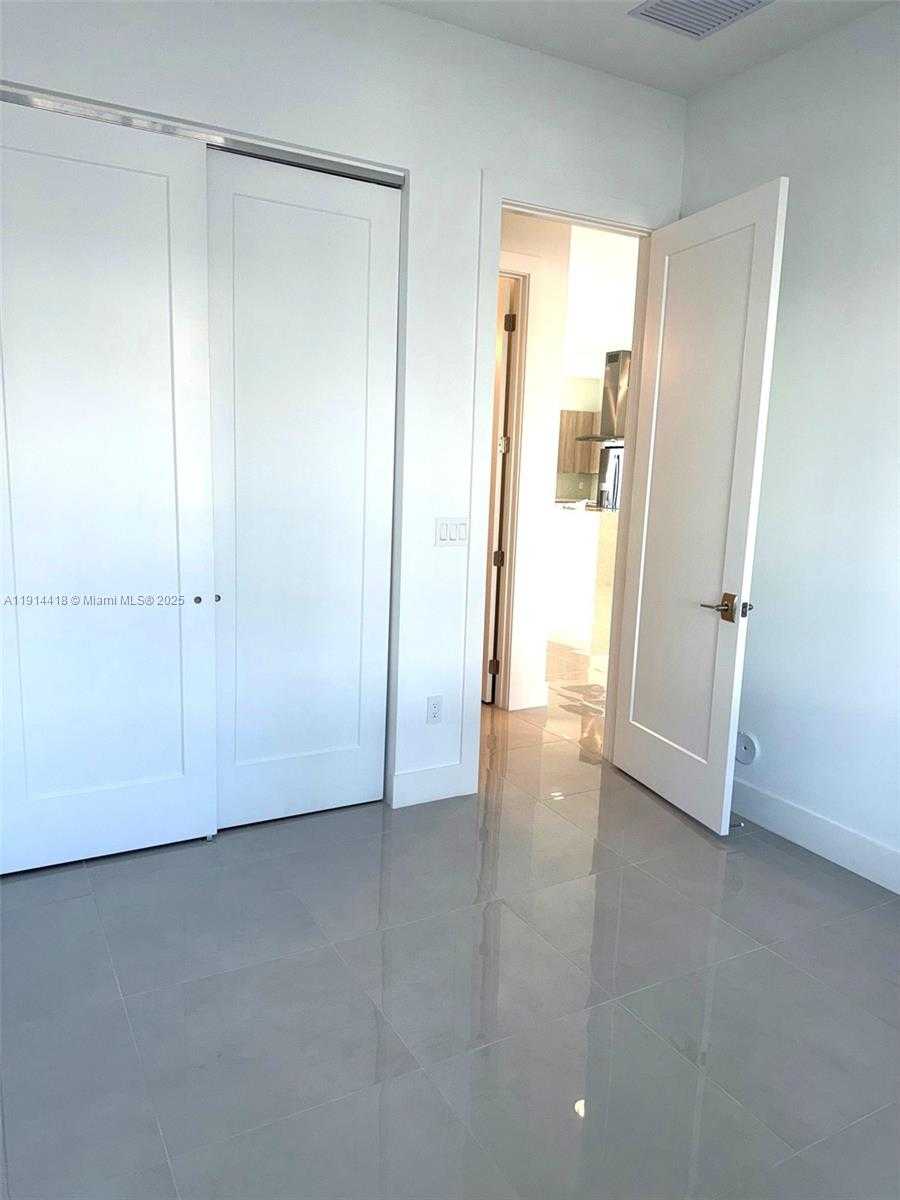 Small Image of 1438 SOUTH WEST 23RD ST, Fort Lauderdale Number 22