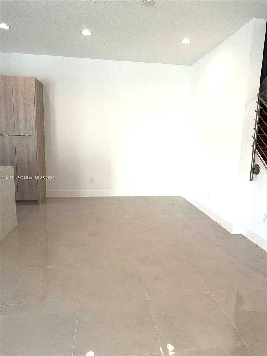 Small Image of 1438 SOUTH WEST 23RD ST, Fort Lauderdale Number 25