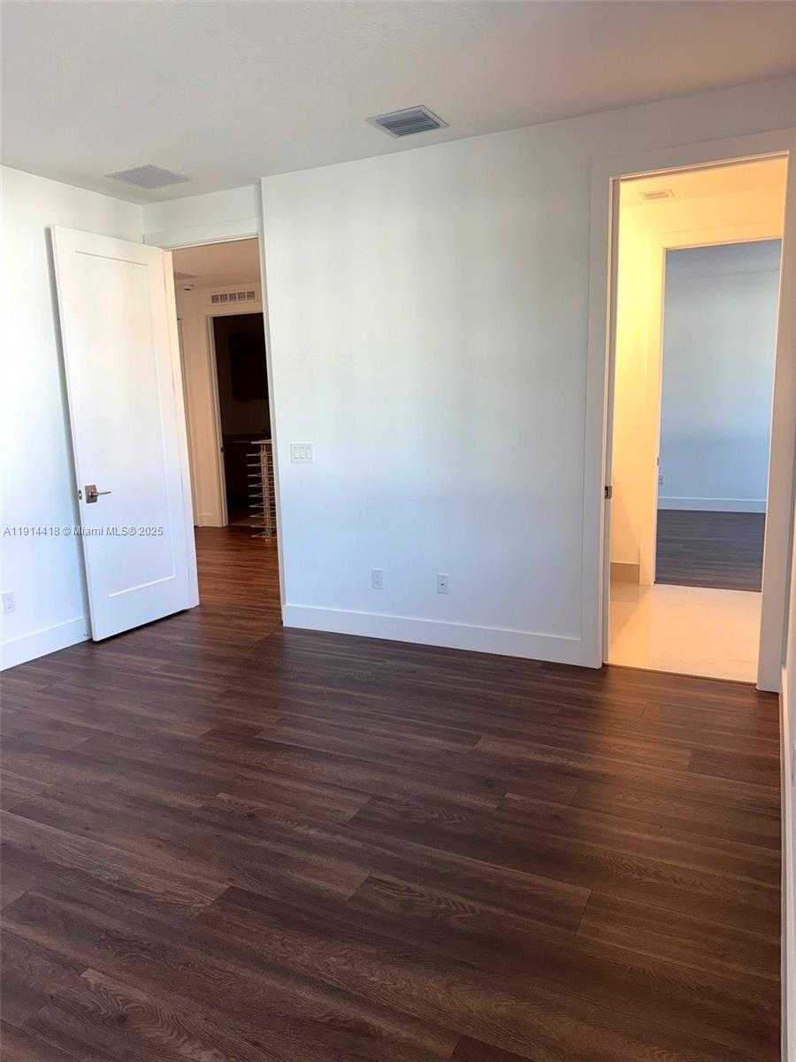 Small Image of 1438 SOUTH WEST 23RD ST, Fort Lauderdale Number 26